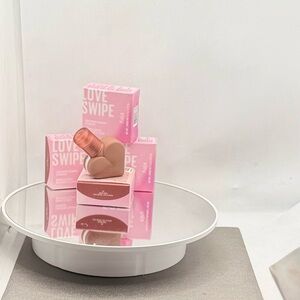 Kaja Love Swipe Lipstick 04 Swipe Right